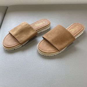 NIB Tan Sandal